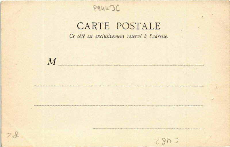 CPA GUINGAMP - Vieille maison Place du Centre (994436)