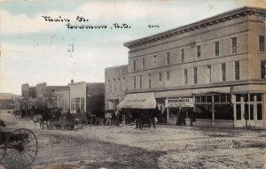 Bowman North Dakota Main Street Shoppers and Wagons Vintage Postcard U524