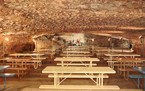 KY - Mammoth Cave, Snowball Room where Lunch is Served