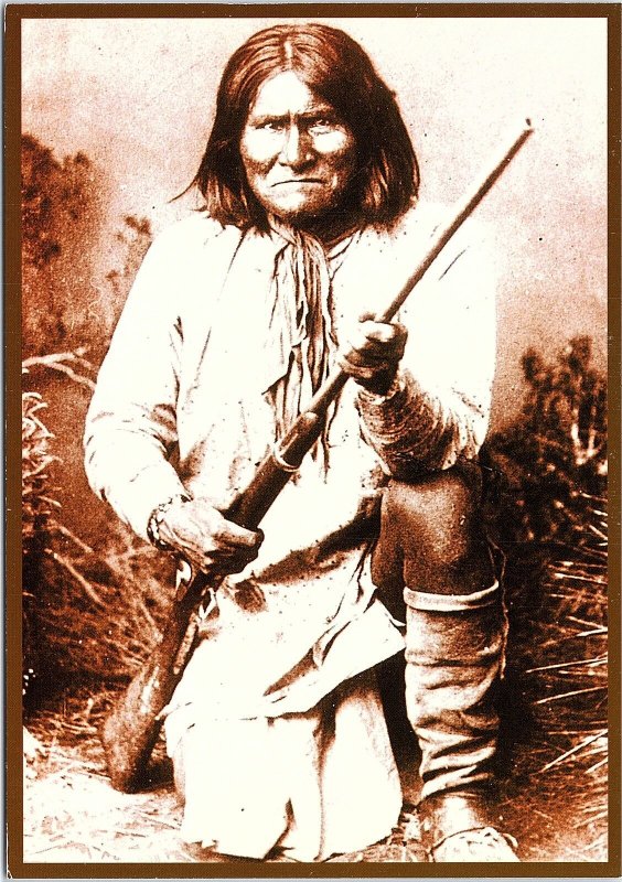 VINTAGE CONTINENTAL SIZE POSTCARD GERONIMO THE APACHE INDIAN CHIEF (REPRO)