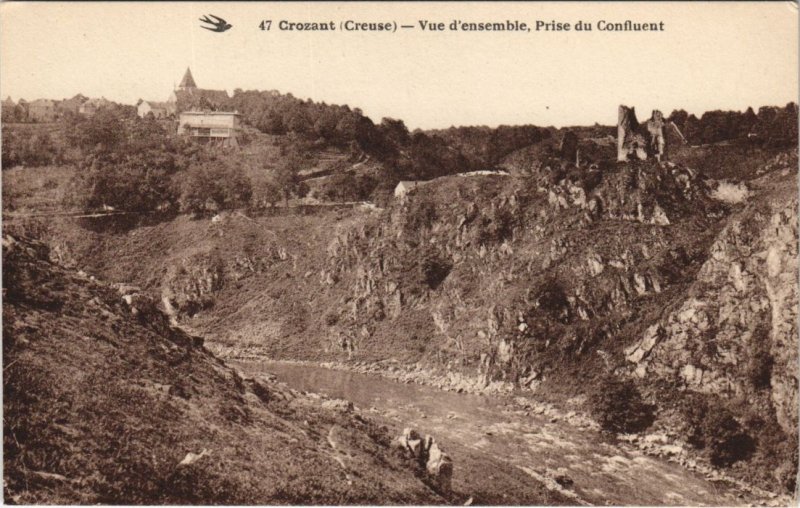 CPA CROZANT - Vue d'ensemble Prise du Confluent (121790)