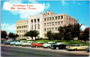 VINTAGE POSTCARD 1960s CLASSIC CARS PARKED AT COURT HOUSE IN BIG SPRINGS TEXAS