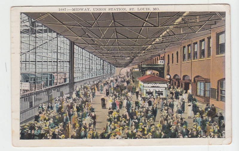 P1977 1930 postcard crowded with people inside union station midway,st louis mo