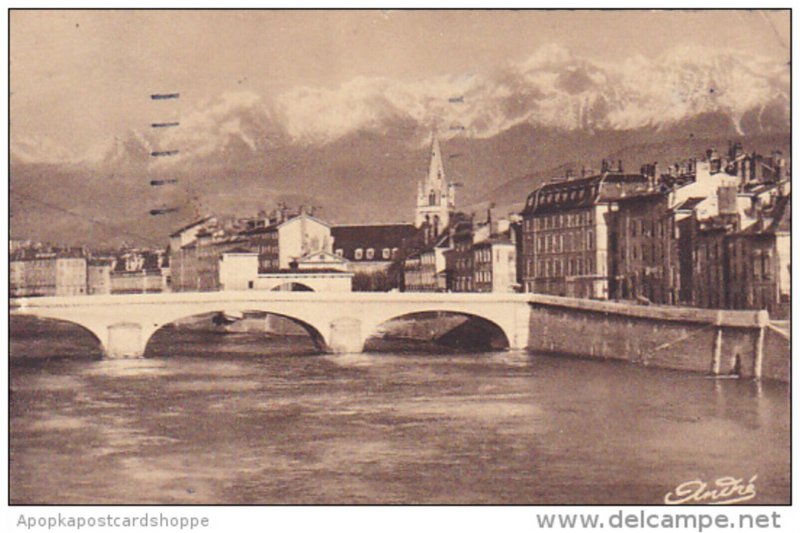 France Grenoble Pont Marius-Gonthard et les Alpes