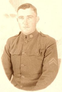 c1917 U.S. ARMY SOLDIER REAL PHOTO RPPC POSTCARD P684