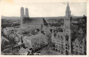 BR71018 munchen frauenkirche und rathaus germany