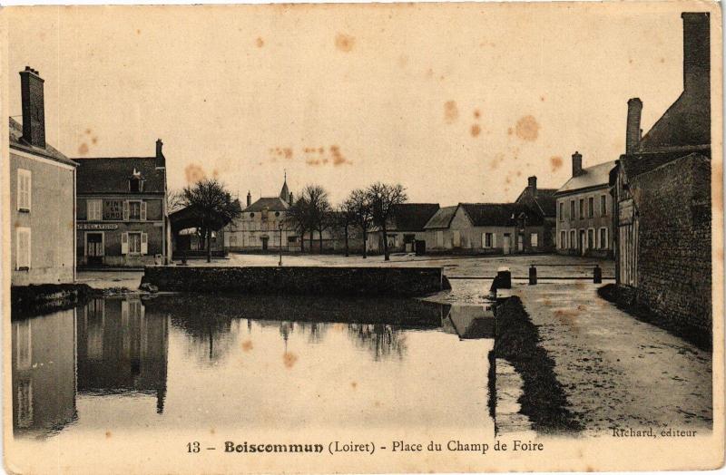 CPA BOISCOMMUN-Place du Champ de Foire (185325)