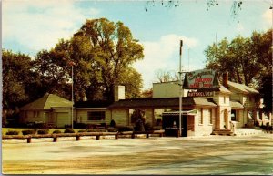 The Evergreens Restaurant, Route 31 Dundee IL Postcard S73