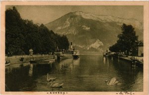 CPA  Annecy - Le Port et le Montagne du Veyrier (248136)