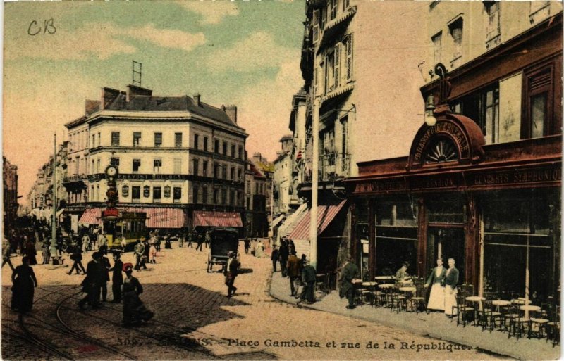 CPA CAYEUX - Place Gambetta et rue de la République (515284)