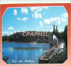 Postcard Modern Lake Settons is the Famous Lakes of Morvan Settons Nievre