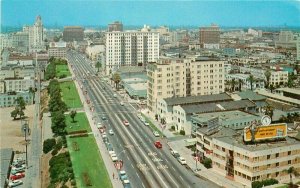 Autos Birdseye Long Beach California Ocean Teich Colorpicture Postcard 21-2483