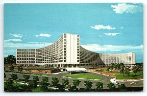 1960s WASHINGTON D.C. THE WASHINGTON HILTON EMBASSY ROW CHROME POSTCARD P2091