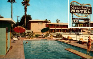 California Bakersfield The Town and Country Motel 1963