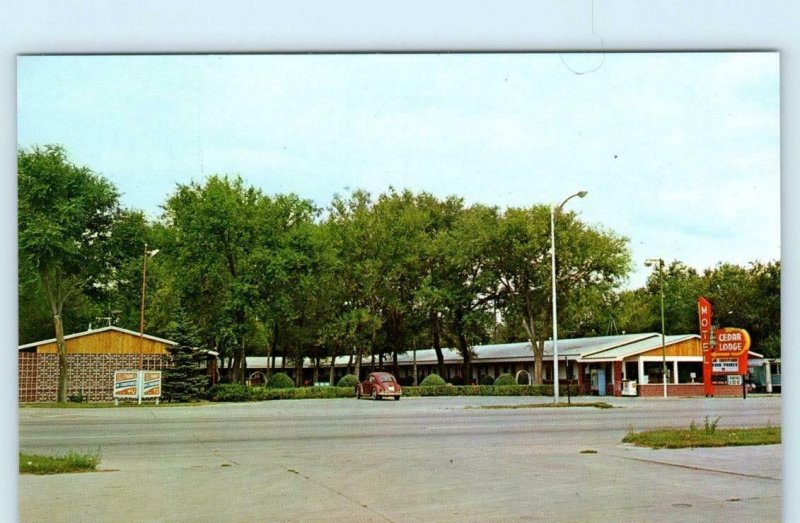 NORTH PLATTE, Nebraska NE ~ Roadside CEDAR LODGE MOTEL c1960s VW Bug Postcard