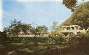 Taos New Mexico c1960 Postcard El Pueblo Motor Lodge Motel