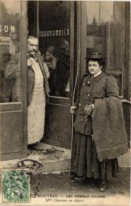 CPA AK PARIS Nouveau Les Femmes Cocher. Mme Charnier au départ (679890)