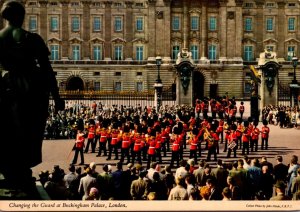 England London Buckingham Palace Changing The Guard