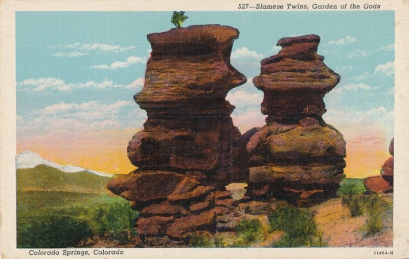 Colorado Springs CO, Colorado - Siameses Twins in Garden of the Gods - WB