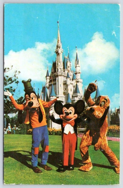 1977 MICKEY MOUSE GOOFY PLUTO FANTASYLAND CINDERELLA'S CASTLE WALT DISNEY WORLD 