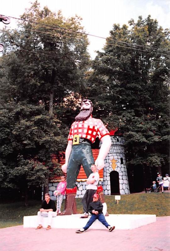 Paul Bunyan and Babe - Old Forge, New York, camera photograph