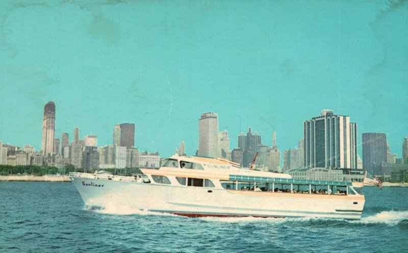 Vintage Postcard Wendella Boat Rides Michigan Ave. Wrigley Building Delaware DE