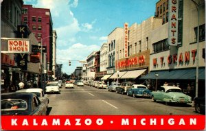 Kalamazoo, MI - SOUTH BURDICK STREET SCENE - OLD CARS STORE SIGNS - POSTCARD 