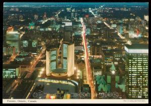 Toronto - City Hall and Nathan Phillips Square