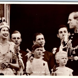 c1950s London, UK RPPC Queen Royal Family Balcony Coronation Crown Jewels A348