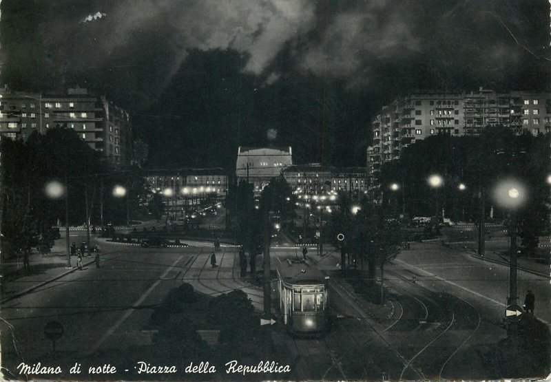 Postcard Italy Milano di notte