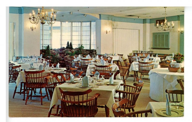 NH - Keene. Winding Brook Lodge, Dining Room