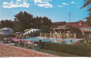 DALLAS , Texas, 50s-60s; Town House Courts, Swimming Pool