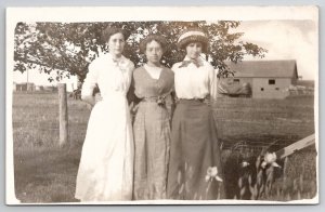 Ainsworth Nebraska RPPC Lovely Edwardian Women To Davidson Family Postcard A33