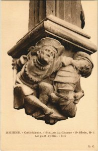 CPA La Cathédrale AMIENS Stalles du Choeur Le guet apens (17323)
