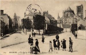 CPA BOURGES - La Rue de Strasbourg et le Rue Bethune CHAROST (634341)