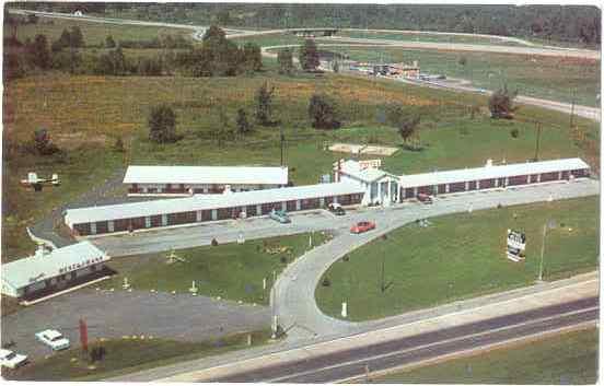 Pike Plaza Motel & Restaurant Ohio Turnpike Interchange 14 Newton Falls OH