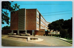 Georgetown Texas~Wesleyan Methodist Retirement Home~Cars~Moderne~1950s Postcard