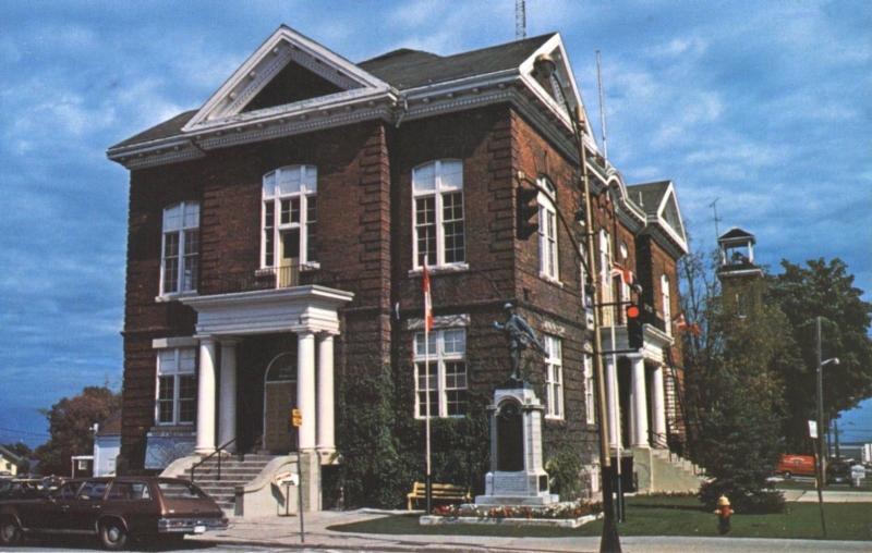 Town Hall Meaford ON Ontario Opera House Old Cars Vintage Postcard D10c
