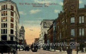 Water St. - MIlwaukee, Wisconsin WI Postcard
