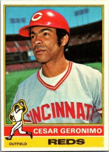 1976 Topps Football Card Cesar Geronimo Cincinnati Reds sk13559