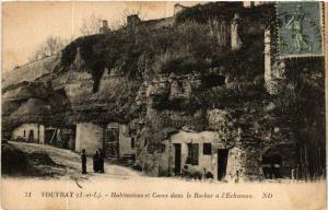 CPA VOUVRAY Habitations et Caves dans le Rocher a l'Echeneau (611925)