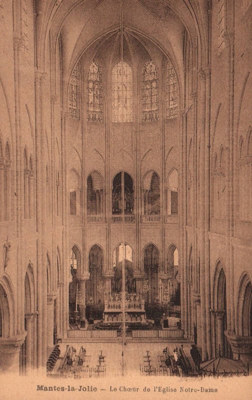 Le Choeur de l'Egklise Notre Dame,Mantes-la-Jolie,France BIN