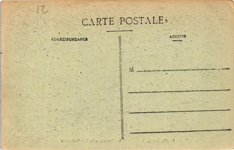 CPA CASTELLANE Le Marché et la Rue Nationale (683475)