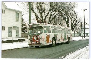 1970-80's CHRISTMAS TROLLEY BUS DAYTON OHIO SANTA CLAUS VINTAGE POSTCARD