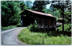 Postcard - Ancient Covered Span, The Williams Martin Covered Bridge - Ohio