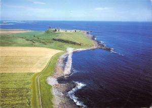 uk6170 northumbrias atmospheric castle  uk