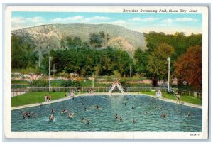 Sioux City Iowa IA Postcard Riverside Swimming Pool People Mountain View Vintage