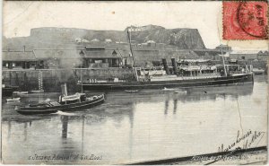 PC UK, CHANNEL ISLANDS, JERSEY, ARRIVAL OF G.W. BOAT, Vintage Postcard (b27367)