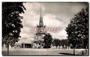 Modern Postcard Lucon The Cathedral and Place Maréchal Leclerc