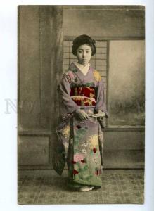190569 JAPAN GEISHA girl in kimono w/ fun Vintage postcard